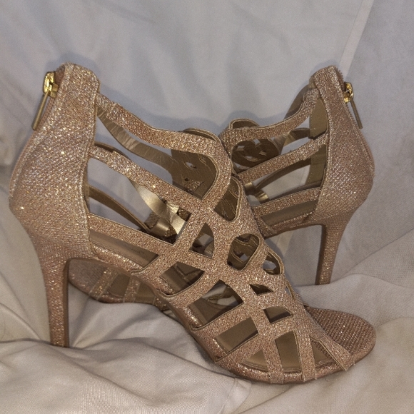 Madeline Stuart High Heel Open Toe Cutout Gold Sz 8 Rhinestones preowned. - Picture 1 of 6
